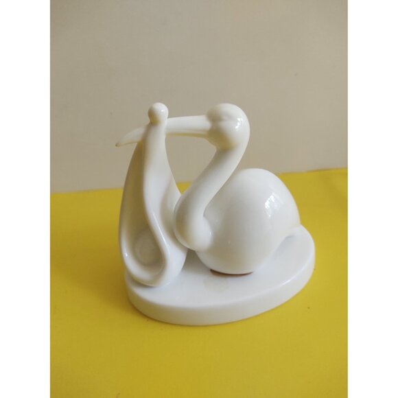 MOMENTS By COALPORT Bone China FIGURINE "A gift from heaven" Stork with baby - Picture 4 of 9